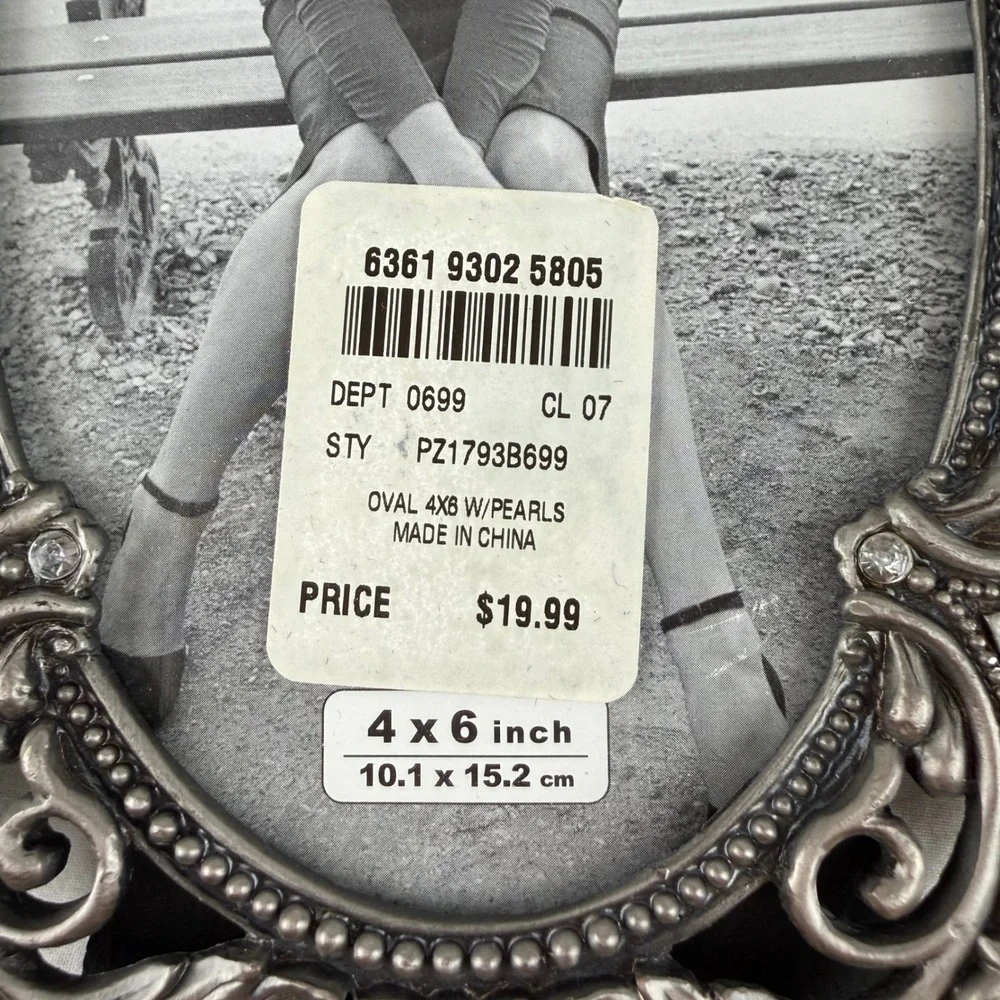 Set of 2 Ornate Oval 4x6 Picture Frames Antique Silver Finish Pearls Rhinestones